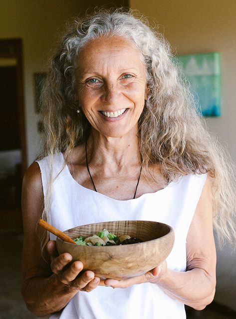 Ayurveda Yoga, Aging Beauty, Store Food, Going Gray, Wise Women, Ageless Beauty, Aging Beautifully, Aging Gracefully, Grey Hair