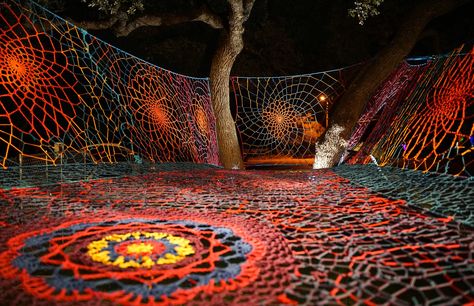 Tree Webbing, Cottage Playground, Dreamcore Playground, Tree Weaving, Tree Netting, Pizza Tree, Tree Net, Weave Installation, Climbing Structure