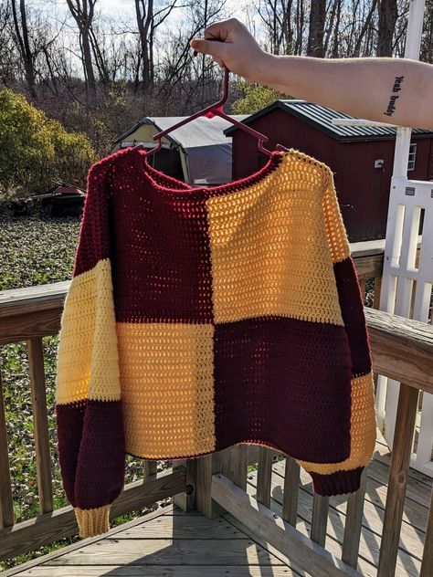 Color Block Sweater Pattern Review - Critter Crochet Crochet Block Sweater Pattern Free, Crochet Block Sweater, Two Color Crochet Sweater, Color Block Crochet Sweater, Color Block Sweater Pattern, Crochet Blocks, Sweater Crochet, Beautiful Sweater, Sweater Crochet Pattern