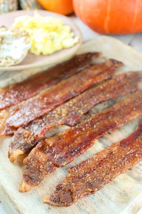 candied bacon Pig Candy, Best Pork Recipe, Ruby Slipper, Favorite Breakfast Recipes, Bacon In The Oven, Bacon On The Grill, Candy Recipe, Thick Cut Bacon, Candied Bacon