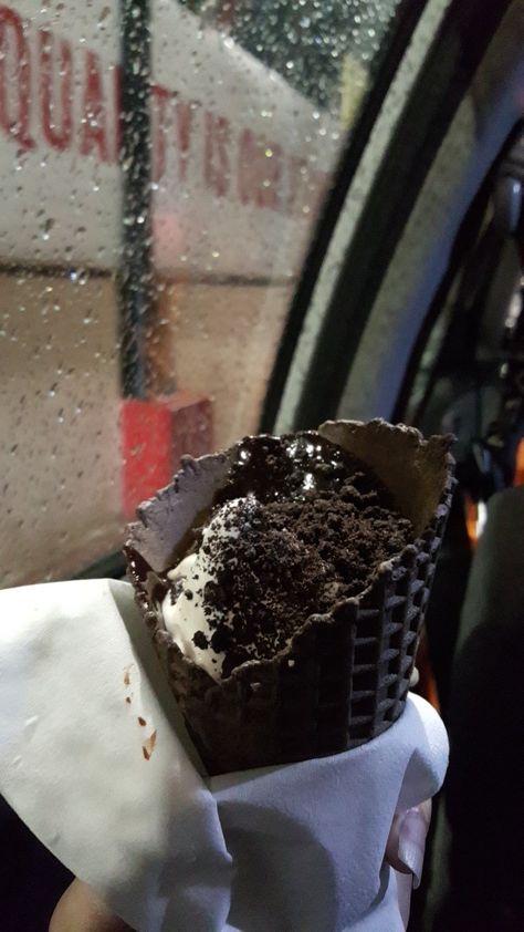 Mc Donald's oreo ice cream aesthetic
Rainy night 💓 Ice Cream Aesthetic Snapchat, Night Ice Cream Snapchat, Night Ice Cream Snap, Ice Cream Aesthetic Night, Rainy Night Aesthetic, Mc Cafe, Mc Flurry, Mcdonalds Ice Cream, Ice Cream Aesthetic