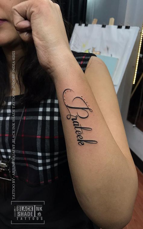 #nametattoo #prateeknametattoo #customscripttattoo #scripttattoo #forearmtatoo #tatooforgirls Shading Tattoos, Post Tattoo, Script Tattoos, Girls Tattoos, Tattoo Lettering Styles, Tattoo Shading, Tattoo Name, Name Tattoo Designs, Tattoo Script