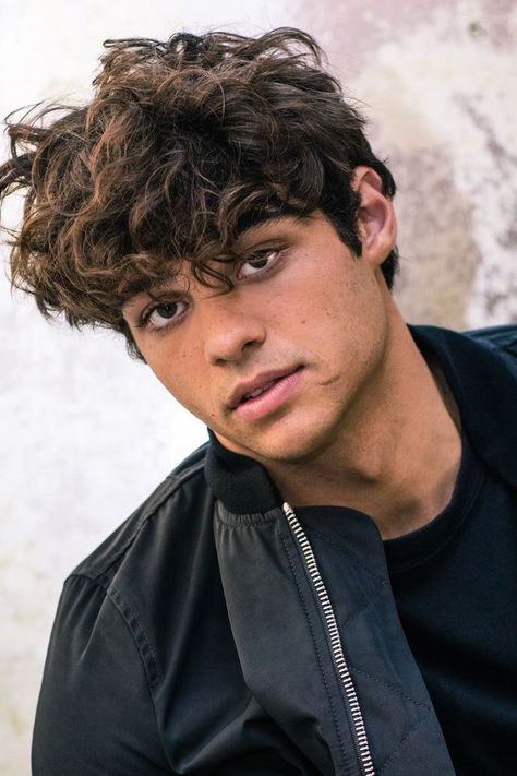 Crush Movie, Noah Flynn, Noah Centineo, Lara Jean, Boy Celebrities, Movie Couples, Too Good To Be True, Hot Actors, Cute Celebrity Guys