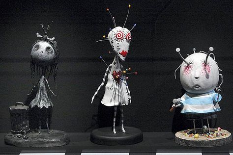 Tim Burton Exhibit, Tim Burton Drawings, Tim Burton Characters, Tim Burton Style, Tim Burton Art, Tim Burton Movie, Goth Home Decor, Art Dolls Handmade, T Art