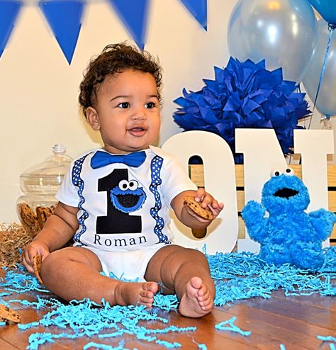 Cookie Monster Birthday Party, Monster 1st Birthdays, Cookie Monster Party, Cookie Monster Birthday, 1st Birthday Photoshoot, Monster Birthday Parties, Boy Birthday Party Themes, Sesame Street Birthday, First Birthday Party Themes