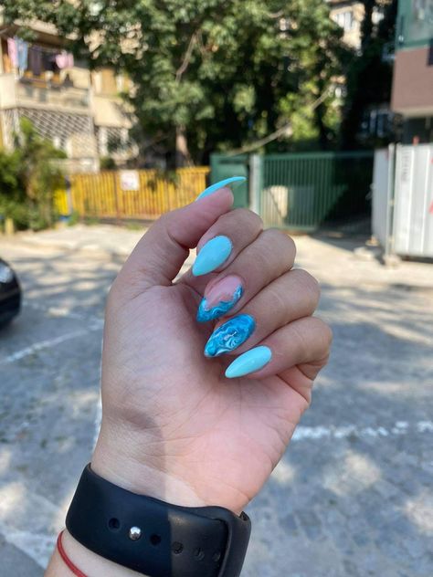 Ocean Blue Nails Summer, Summer Nails Ocean, Ocean Blue Nails, Nails Ocean, Blue Summer Nails, Tropical Vacation Nails, Sea Nails, Mom Jeans Outfit, Summery Nails