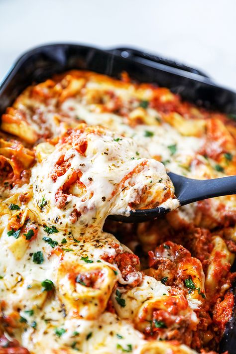 Slow Cooker Chicken Pasta, Slow Cooker Chicken Parmesan, Baked Tortellini Casserole, Tortellini Casserole, Pasta Parmesan, Baked Tortellini, Slow Cooker Pasta Recipes, Homemade Meat Sauce, Chicken Shawarma Recipe