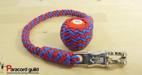 Paracord get back whip - Paracord guild Get Back Whip Diy, Paracord Get Back Whip, Snake Knot Paracord, Get Back Whip, Cord Projects, Bull Whip, Paracord Projects Diy, Paracord Bracelet Tutorial, Paracord Braids