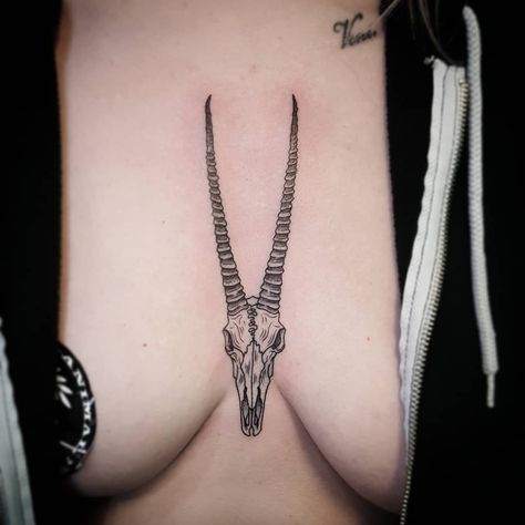 Margaret McNulty on Instagram: “Gemsbok skull 💀 thank you so much, Kim #chicago #chicagotattooartist #chicagoartist #ladytattooers #blackwork #gemsbok #skull #sternumtattoo” Animal Skull Tattoo Design, Animal Skull Tattoo, Animal Skull, Chicago Artists, Sternum Tattoo, Outline Designs, Skull Tattoo Design, Skull Tattoos, March 16