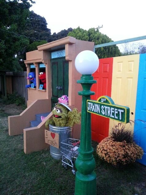 Built a Sesame Street backdrop display for my son's b day party Sesame Street Birthday Party Backdrop, Sesame Street Playroom, Sesame Street Party Backdrop, Sesame Street Photo Backdrop, Sesame Street Halloween Decorations, Sesame Street Backdrop Ideas, Sesame Street Birthday Backdrop, Sesame Street Backdrop, Sesame Street Decorations