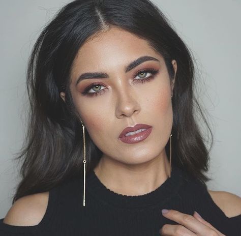 Melissa Alatorre Melissa Alatorre Makeup, Nice Eyebrows, Melissa Alatorre, Beauty Rituals, Face Beat, Best Eyebrow Products, Favorite Makeup Products, Full Face Makeup, Pretty Faces