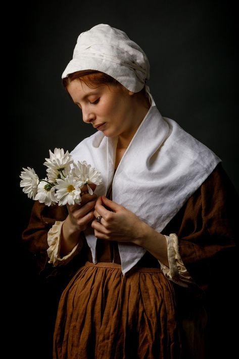 Medieval Maid, Human Anatomy Reference, Medieval Woman, Rpg Characters, Figure Reference, Human Reference, Holding Flowers, Human Poses Reference, Human Poses