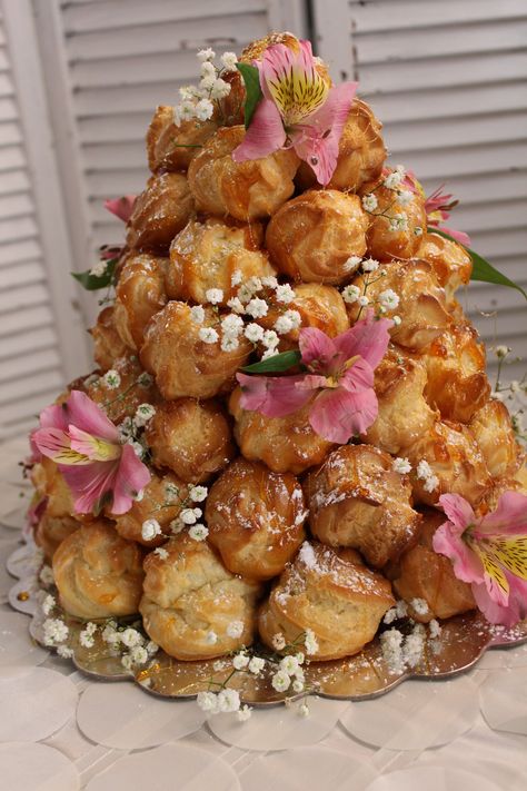 French Wedding Cake, Vintage French Wedding, French Wedding Cakes, Bling Cakes, Croquembouche, Spun Sugar, French Patisserie, Choux Pastry, Pastry Art