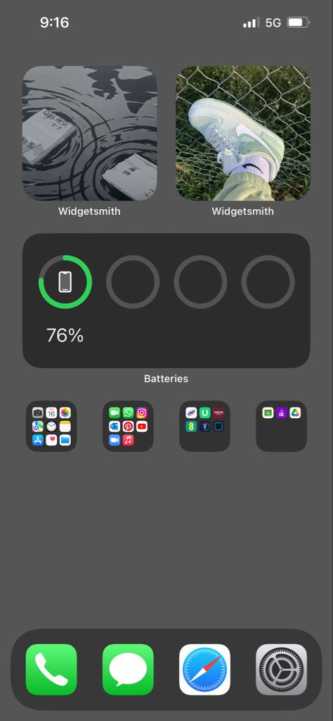 Clean Iphone Setup, Minimal Homescreen, Iphone Layout Minimalist, Minimal Iphone Layout, Minimal Iphone Setup, Minimal Ios Homescreen, Minimalist Ios Homescreen, Minimal Phone Layout, Iphone Home Screen Layout Organized Simple