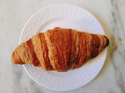 Costco Croissants - Delicious Taste Hack, Storage Trick + Shape Change Costco Croissant Hack, Costco Croissants, Cressant Rolls, Costco Bakery, Chicken Croissant, Small Batch Baking, Croissant Recipe, Chocolate Croissant, Filling Breakfast