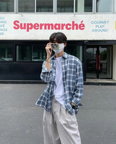 Spring Outfits Men Korean, Korean Outfit Men Summer, Male K Fashion, Korean Boy Outfit Casual Summer, Casual Korean Men Outfits, Boyfriend Outfit Men Korean, Korean Boy Outfits Aesthetic, Korean Men Outfit Casual Summer, Korean Male Style