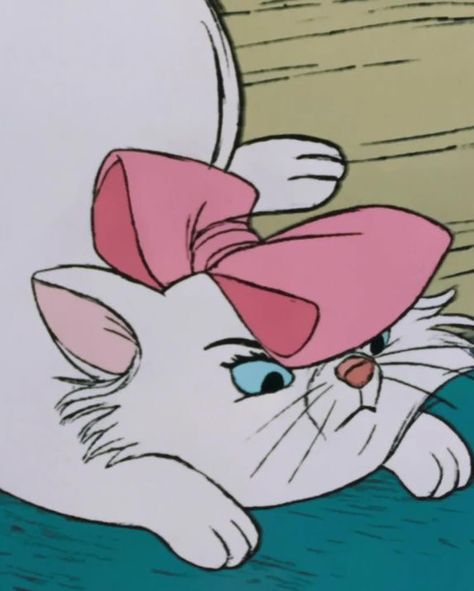 Marie Astrocats, Aristocats Costume, Marie Aesthetic, Fictional Animals, The Aristocats, Marie Aristocats, Soft Pink Theme, Cream Aesthetic, Pink Theme