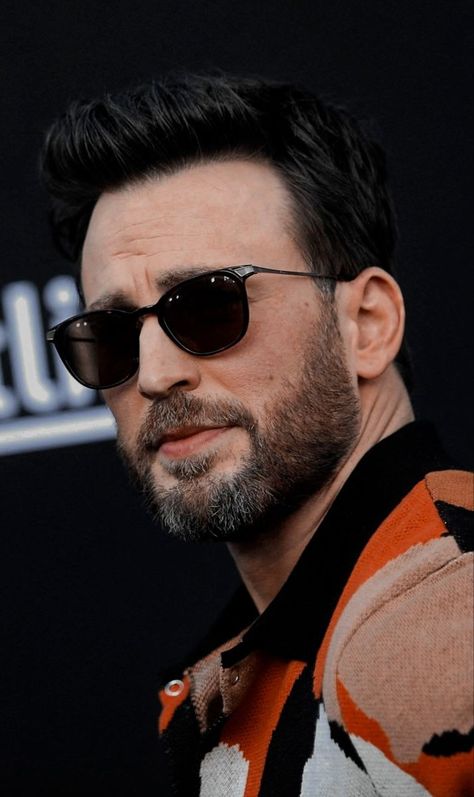 Christopher Robert Evans, Zayn Malik Pics, Christopher Evans, Robert Evans, Daniel Gillies, Chris Evans Captain America, Marvel Actors, Steve Rogers, Chris Evans