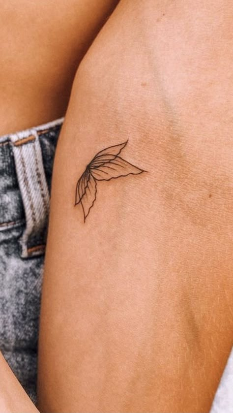 Small Fairy Wings Tattoo, Fairy Tatoos Small, Freeing Tattoos, Fairy Minimalist Tattoo, Minimal Fairy Tattoo, Fairy Aesthetic Tattoo, Winx Tattoos, Mini Fairy Tattoo, Small Fairy Tattoo