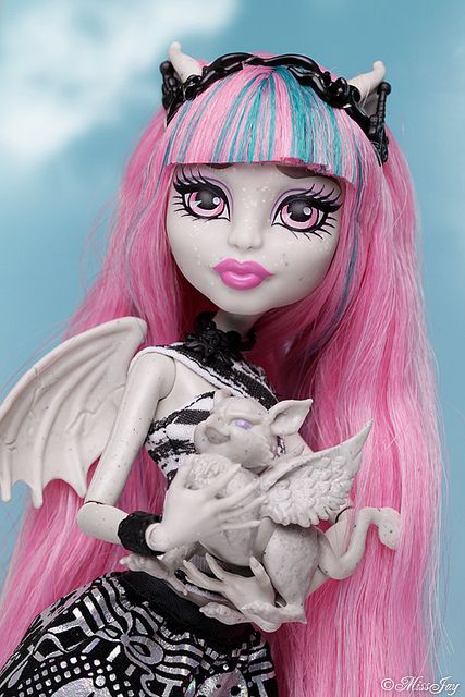 Monster High Rochelle by MissJay. Monster High Rochelle, Monster High Lagoona, Avatar Film, Monster H, Monster High School, Rochelle Goyle, Monster High Custom Doll, Catty Noir, Custom Monster High Dolls