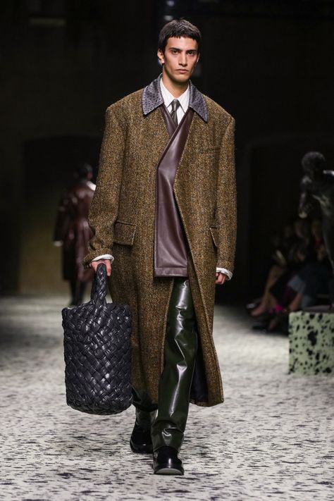 New Bottega, Outfit Grid, New Accessories, Fall 2023, New Handbags, 2023 2024, Milan Fashion Week, Put On, Bottega Veneta