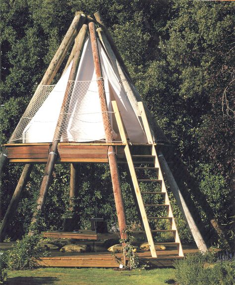 London, UK Tipi Living, Outdoor Home Office, Outdoor Office, Outdoor Home, Garden Office, Outdoor Wood, Glamping, Tree House, In The Middle