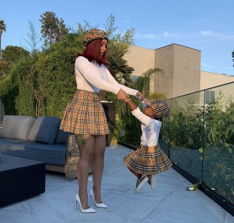 Plaid Tennis Skirt Outfit, Skirt Outfit Inspiration, Cute Tennis Skirt Outfits, Burberry Baby Girl, Tennis Skirt Outfits, Cardi B Pics, Cardi B Photos, Mommy Daughter Outfits, Burberry Baby