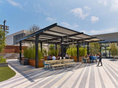 Food Court Design Outdoor, Beer Garden Ideas, Food Court Design, Outdoor Restaurant Patio, Small Restaurant Design, Outdoor Restaurant Design, Restaurant Bathroom, Eco Buildings, Restaurant Patio