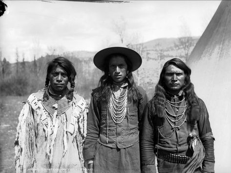 Native American Rituals, Indian Reservation, Native American Men, Indian Men, Native American Photos, American Men, Indigenous Americans, Indian Tribes, Native American Peoples