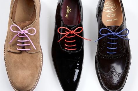 Colored laces paired with dress shoes: A fun way to infuse some color into your wedding attire. Look Formal, Shoe Gallery, Fun Dress, Colorful Shoes, Sharp Dressed Man, Suit Up, Mens Dress, Dress Shoe, Dandy