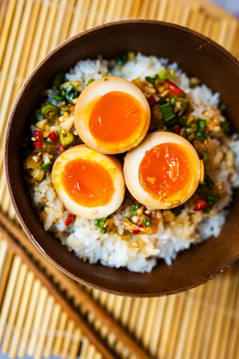 Easy Korean Marinated Eggs (Mayak Gyeran) - Chasing Cravings Mayak Gyeran, Korean Marinated Eggs, Bulgogi Bibimbap, Marinated Eggs, Dumpling Dipping Sauce, Korean Bbq Beef, Chicken Kale, Bread Soup, Easy Pasta Dinner