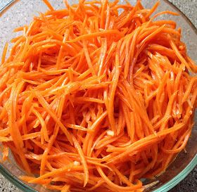 Russian "Korean carrot" salad is a marinated salad with fresh carrot as the main ingredient. The dressing is a simple vinaigrette spiked w... Korean Carrot Salad, Korean Carrot, Michigan Recipes, Keto Korean, Marinated Salad, Michigan Food, Hanukkah Dinner, Simple Vinaigrette, Russian Food