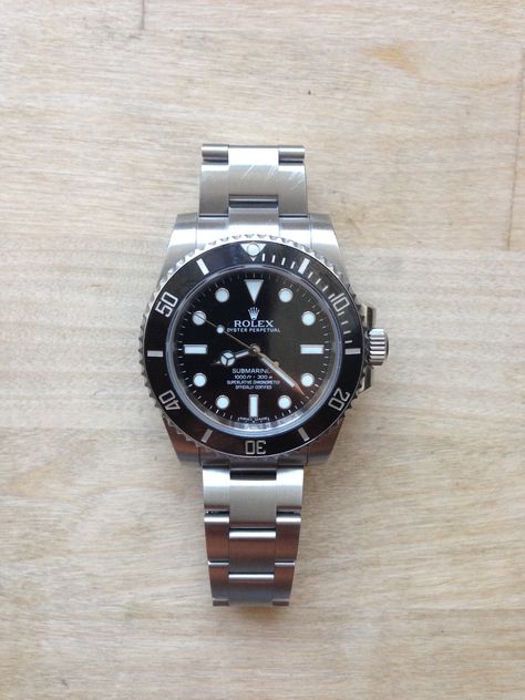 Rolex Submariner no date w. ceramic bezel #rolex #submariner Submariner No Date, Rolex Watches Submariner, Rolex Submariner No Date, Time Keeper, Divers Watch, Luxury Timepieces, Buy Watches, Rolex Submariner, Men's Watches