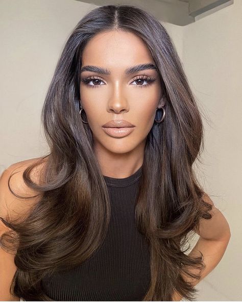 Hair Color For Dark Skin, Neutral Skin Tone, Black Hair Balayage, Hair Color Chocolate, Chocolate Hair, Chocolate Brown Hair, Brown Balayage, Dark Brown Hair Color, Hair Balayage