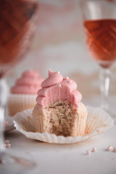 Rose Wine Cupcakes, Cooking With Rose Wine, Rose Wine Cake, Rose Flavored Desserts, Flavoured Cakes, Rose Dessert, Boozy Baking, Boozy Treats, Wine Cupcakes