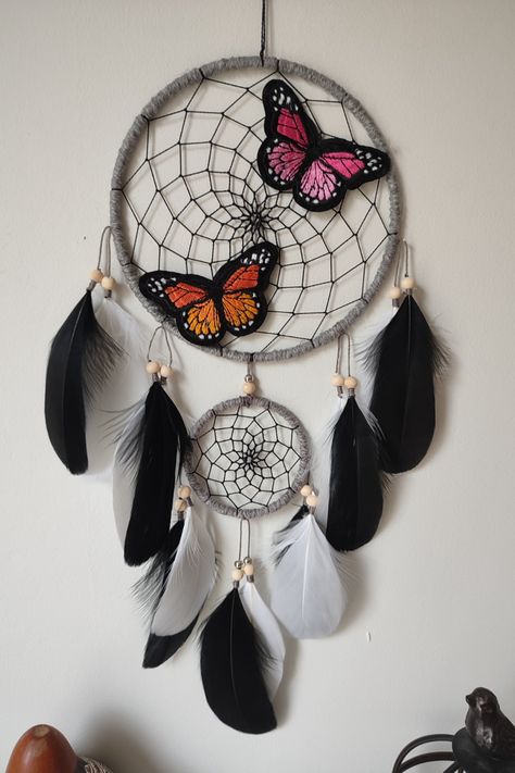 Dark Academia Butterfly, Butterfly Dream Catcher, Traditional Dream Catcher, Dream Catcher Butterfly, Black And White Dream Catcher, Boho Cottage Core, Hanging Butterfly, White Dream Catcher, Goth Dream Catcher