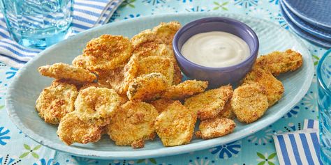 Air Fried Pickles, Air Fryer Pickles, Air Fryer Fried Pickles, Fried Pickles Recipe, Pickles Recipe, Fall Appetizers, Easy Appetizers, Fried Pickles, Homemade Ranch