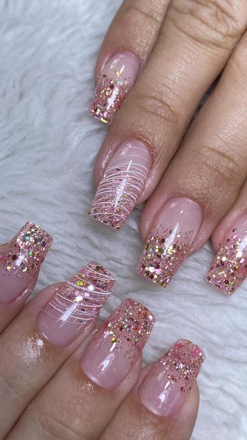 Marciela Castro on Instagram: "Cascata de glitter 💫" Marriage Nails Art Designs, Pink Glitter Nail Art, Kiss Emoji, Chrome Nail Art, Nails Yellow, Pink Glitter Nails, Pink Gel Nails, Lavender Nails, Gel Nails Diy