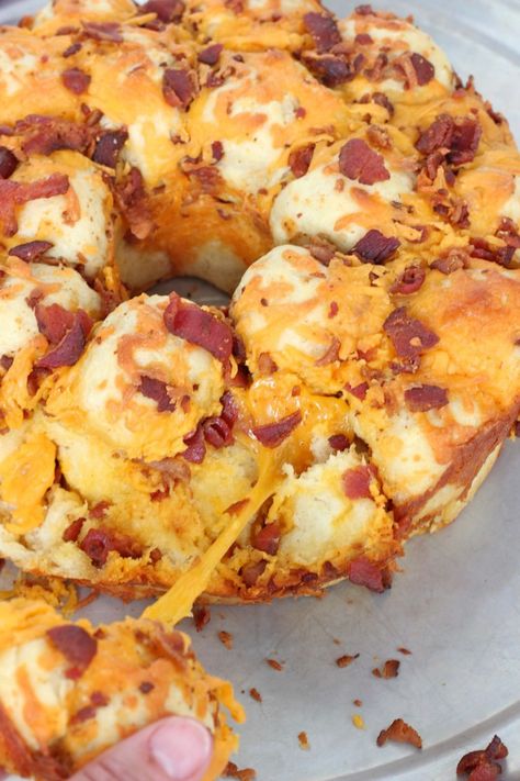 Bacon Cheddar Monkey Bread The Baker Mama, Bacon Monkey Bread, Baker Mama, Savory Monkey Bread, Bundt Pan Recipes, Bacon Appetizers, Cloud Bread, Pull Apart Bread, Monkey Bread