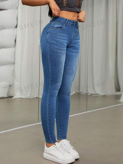 Pantalones Vaqueros Ajustados De Mujer | SHEIN USA Slim Waist, Amazing Products, Slim Fit Jeans, Fashion Online Shop, Fit Jeans, All Fashion, Stylish Outfits, Blue Jeans, Latest Trends