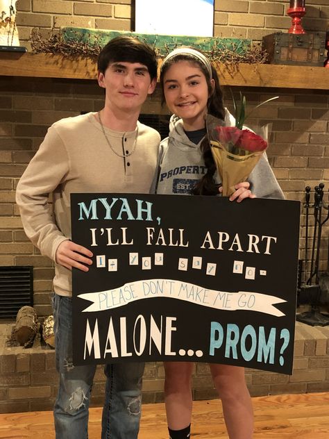 Post Malone Promposal Post Malone Prom Proposal, Twirp Proposals, Art School Aesthetic, Creative Prom Proposal Ideas, Prom Proposal Ideas, Cute Hoco Proposals, Dance Proposals, Cute Prom Proposals, Dance Proposal