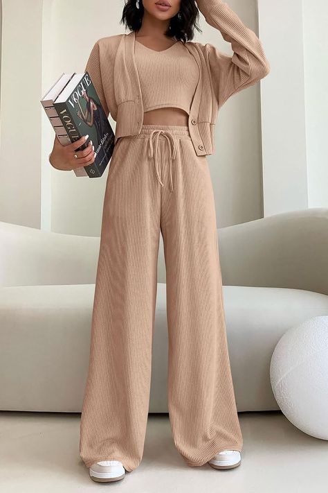 Aesthetic Loungewear, Outfits Matching, Outfit Cardigan, Track Suits, Rib Knit Cardigan, Cardigan Crop, Chic Blouses, Sleep And Loungewear, Versatile Outfits