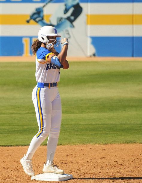 Ucla Softball, Softball Aesthetic, Softball Things, College Softball, Dream University, Softball Uniforms, Softball Stuff, Softball Season, Funny Snaps