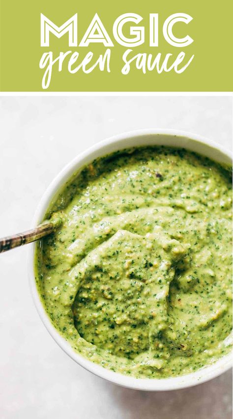 5 Minute Magic Green Sauce! SO AWESOME. Made with easy ingredients like avocado, olive oil, cilantro, lime, garlic, and parsley! Vegan. #vegan #greensauce #sauce Magic Green Sauce, Green Sauce Recipe, Pinch Of Yum, Vegan Dressing, Avocado Sauce, Vegan Sauces, Green Sauce, Crockpot Meals, Homemade Sauce