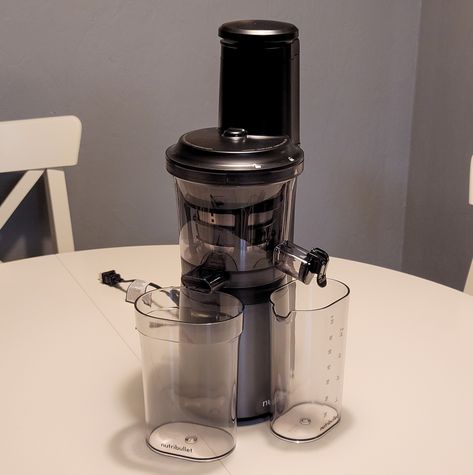 NutriBullet Slow Juicer review - juice all the things - The Gadgeteer Nutribullet Juicer, Canned Juice, Centrifugal Juicer, Slow Juicer, Cold Press Juicer, Natural Juices, Healthy Juices, Latest Gadgets, Everything Is Awesome