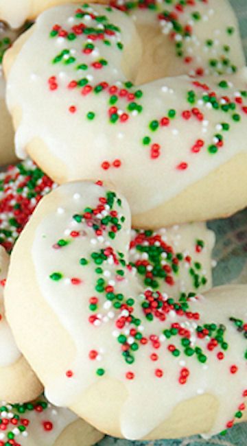 Italian Anisette Cookies Anisette Cookies Italian, Italian Anisette Cookies, Anisette Cookies, Italian Anise Cookies, Chocolate Dipped Cherries, Italian Ricotta Cookies, Pizzelle Recipe, Christmas Cookies Packaging, Anise Cookies