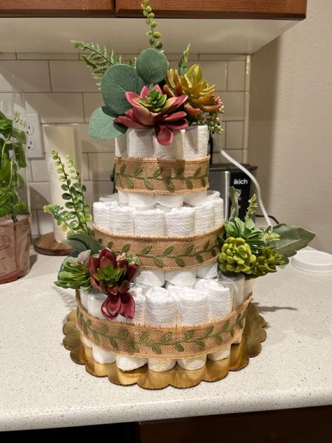 Cake Mushroom, Baby Shower Crafts, Shower Centerpieces, Diaper Cakes, Baby Shower Centerpieces, Diaper Cake, Succulent, Baby Shower, Shower