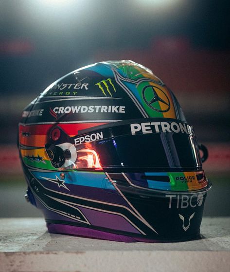 Cool Helmets, F1 Art, Formula Drift, Racing Helmets, Helmet Design, Lewis Hamilton, F 1, Motogp, Formula One