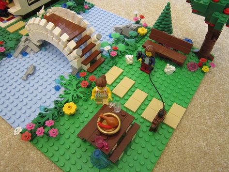 Lego Backyard Ideas, 4h Lego Project Ideas, Lego Garden Ideas, Lego Park, Lego Ideas To Build, Lego House Ideas, Lego City Ideas, Lego Building Ideas, Lego Houses