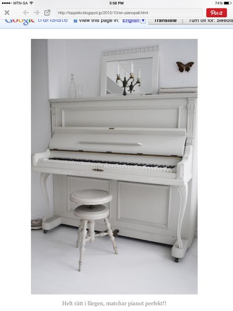 Painted Pianos, Piano Decor, White Piano, Vibeke Design, Old Pianos, Piano Room, Upright Piano, White Cottage, White Rooms